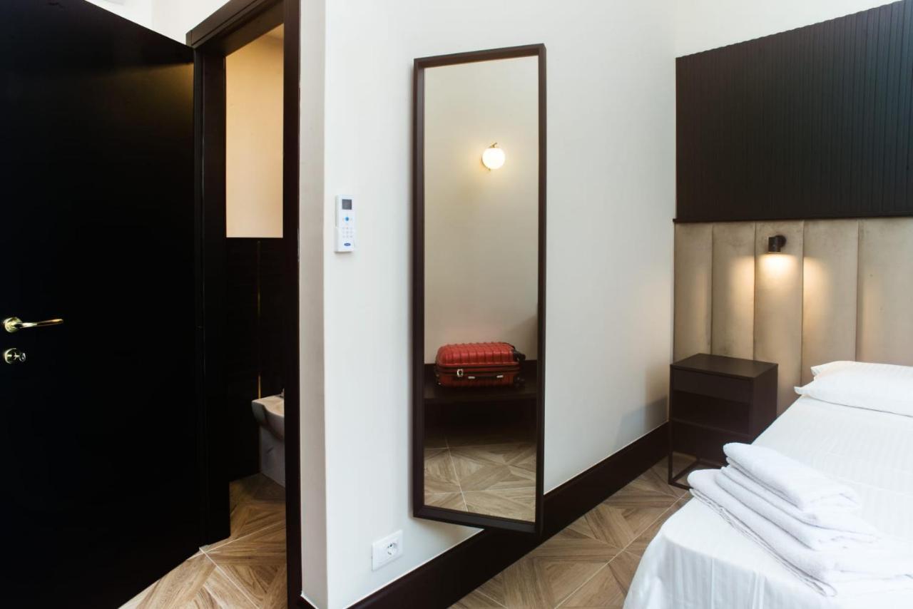 Fida Rooms Napoli Esterno foto