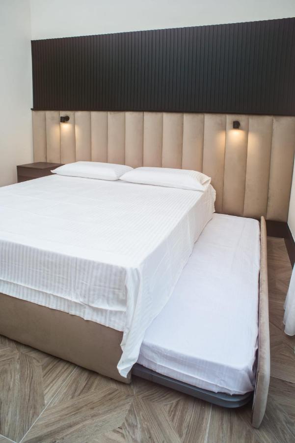 Fida Rooms Napoli Esterno foto