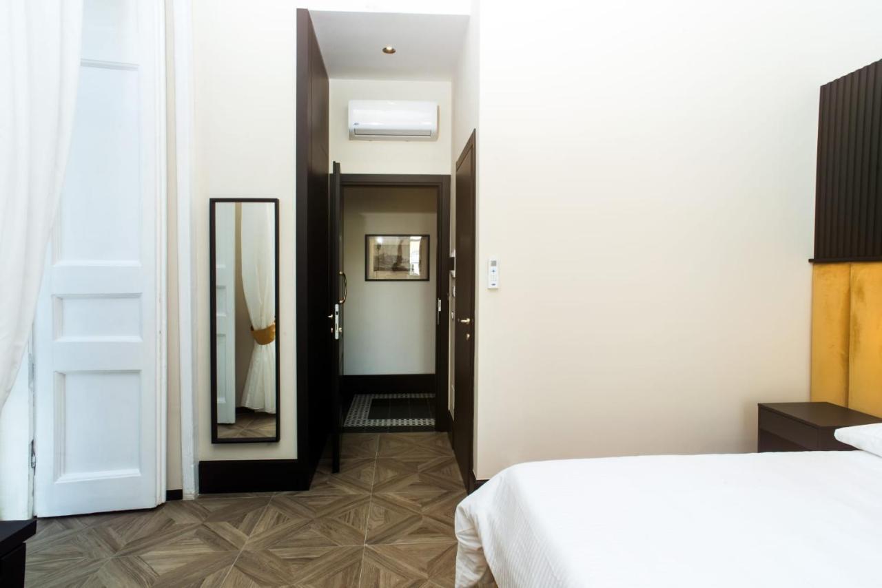 Fida Rooms Napoli Esterno foto