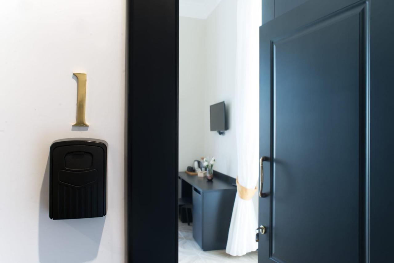 Fida Rooms Napoli Esterno foto