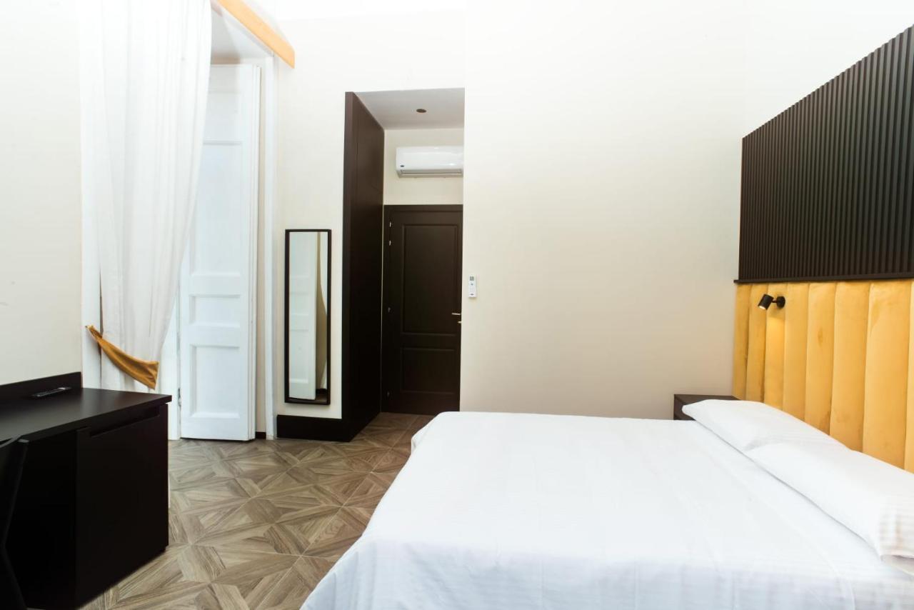 Fida Rooms Napoli Esterno foto