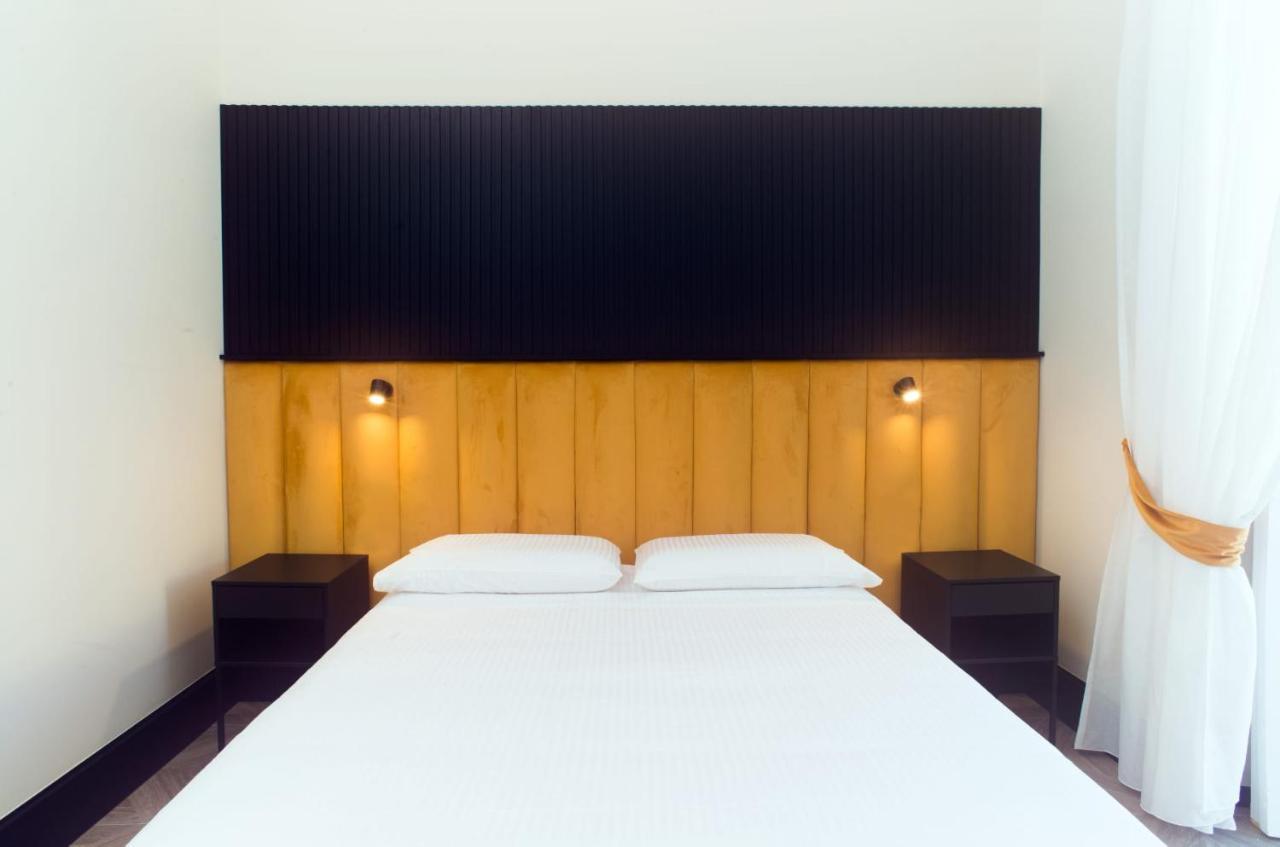 Fida Rooms Napoli Esterno foto
