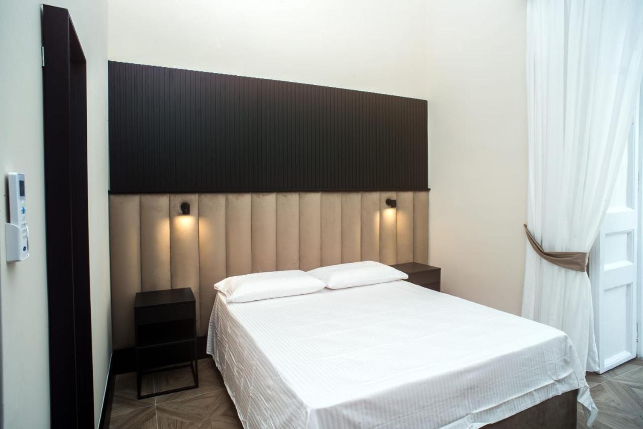 Fida Rooms Napoli Esterno foto
