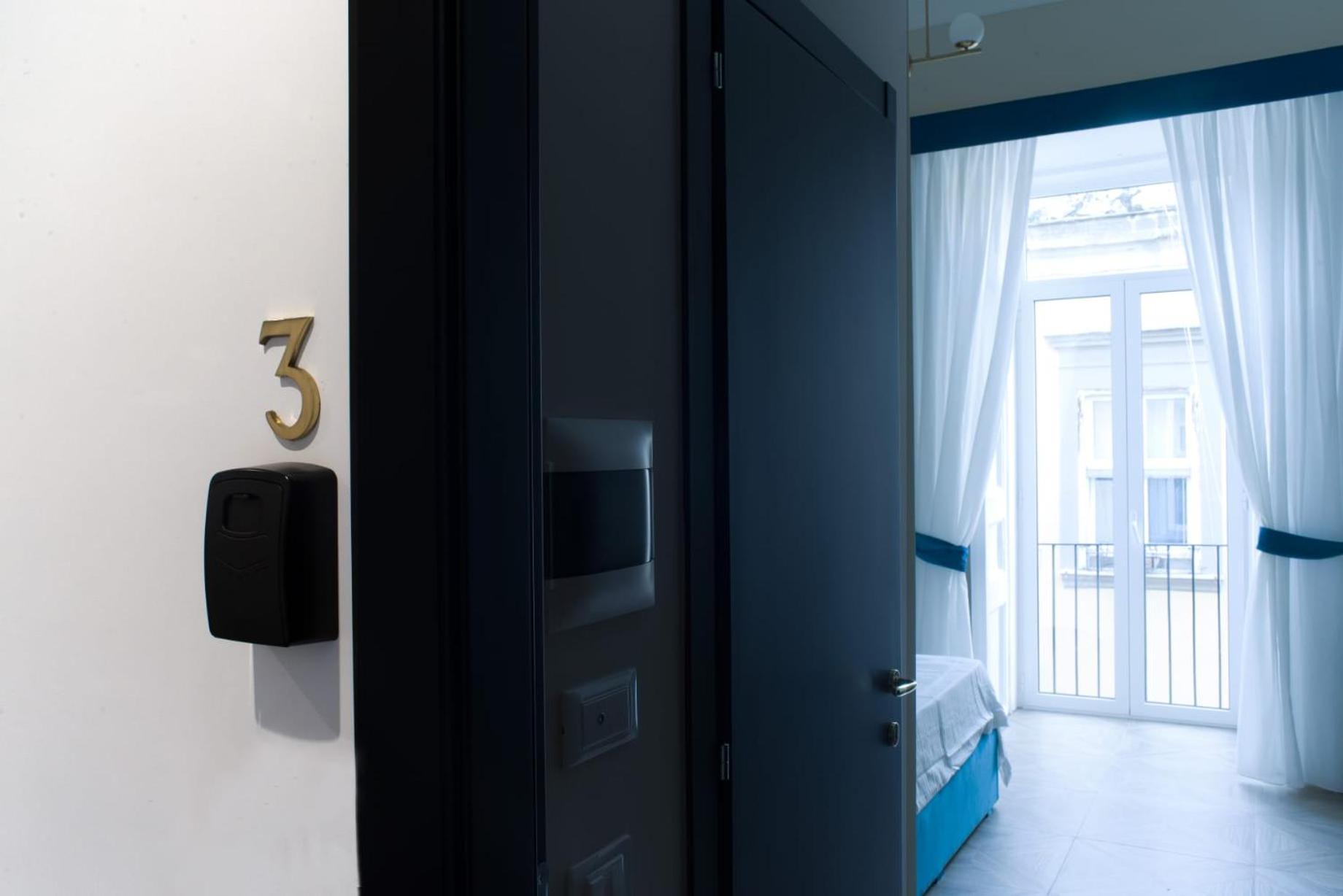 Fida Rooms Napoli Esterno foto